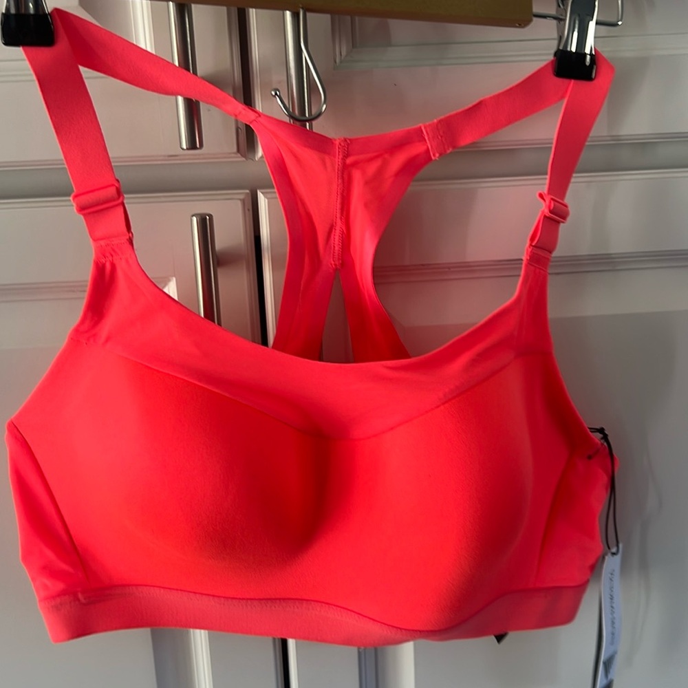Victoria Secret maximum support sports bra